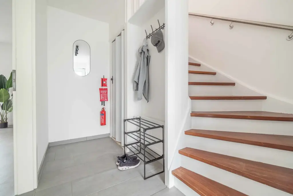 Diele, Eingangsbereich, Flur, Treppe, Garderobe