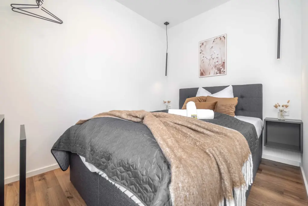 Schlafbereich, Schlafzimmer, Schlafen, Doppelbett, Boxspringbett, Schlafnische, Nische, gemütlich, bequem, cozy