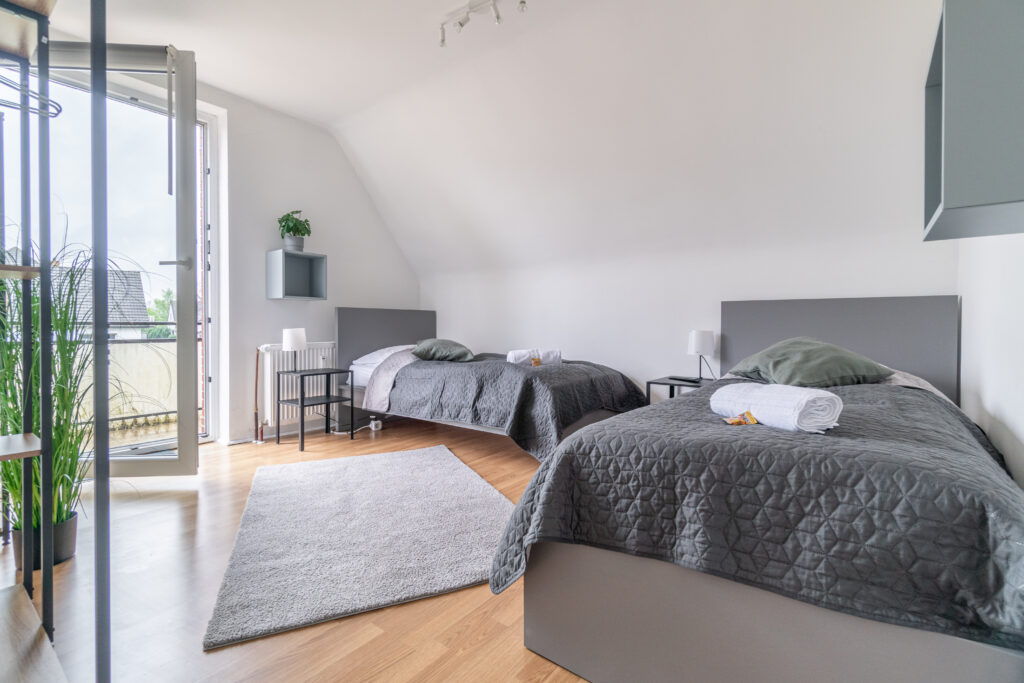 Schlafzimmer, Bett, Doppelzimmer, Einzelzimmer, Schlafen, Garderobe, Kleiderschrank, Einzelbett